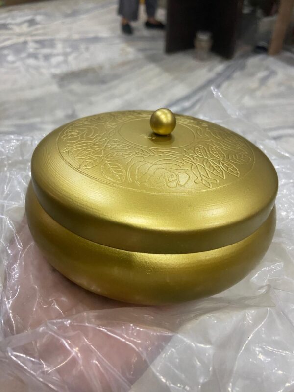 Round Iron Urli with lid 5 inch